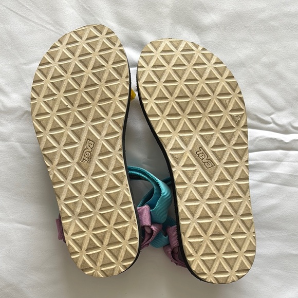 Teva sandals - Picture 2 of 4
